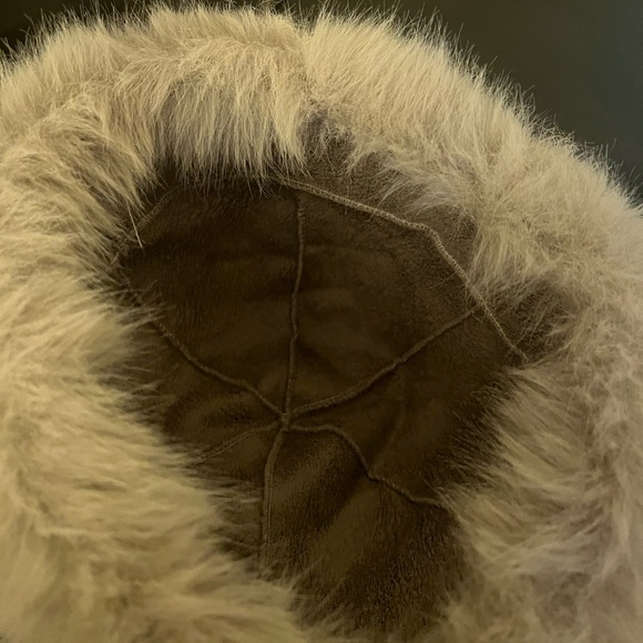 Gray Faux Fur Winter Hat – Soft & Warm Russian Style - Picture 6 of 9